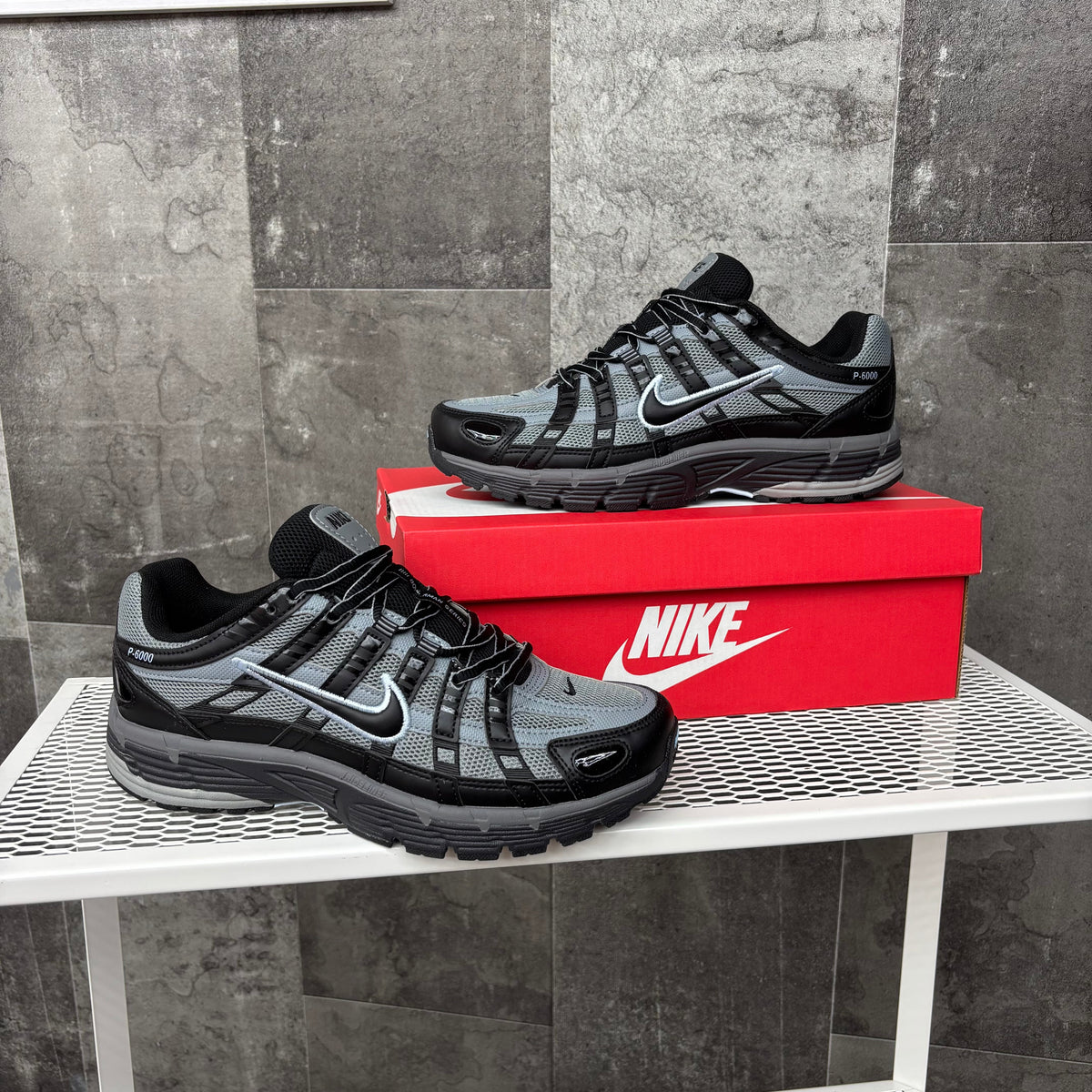 NIKE P-6000 GREY/BLACK