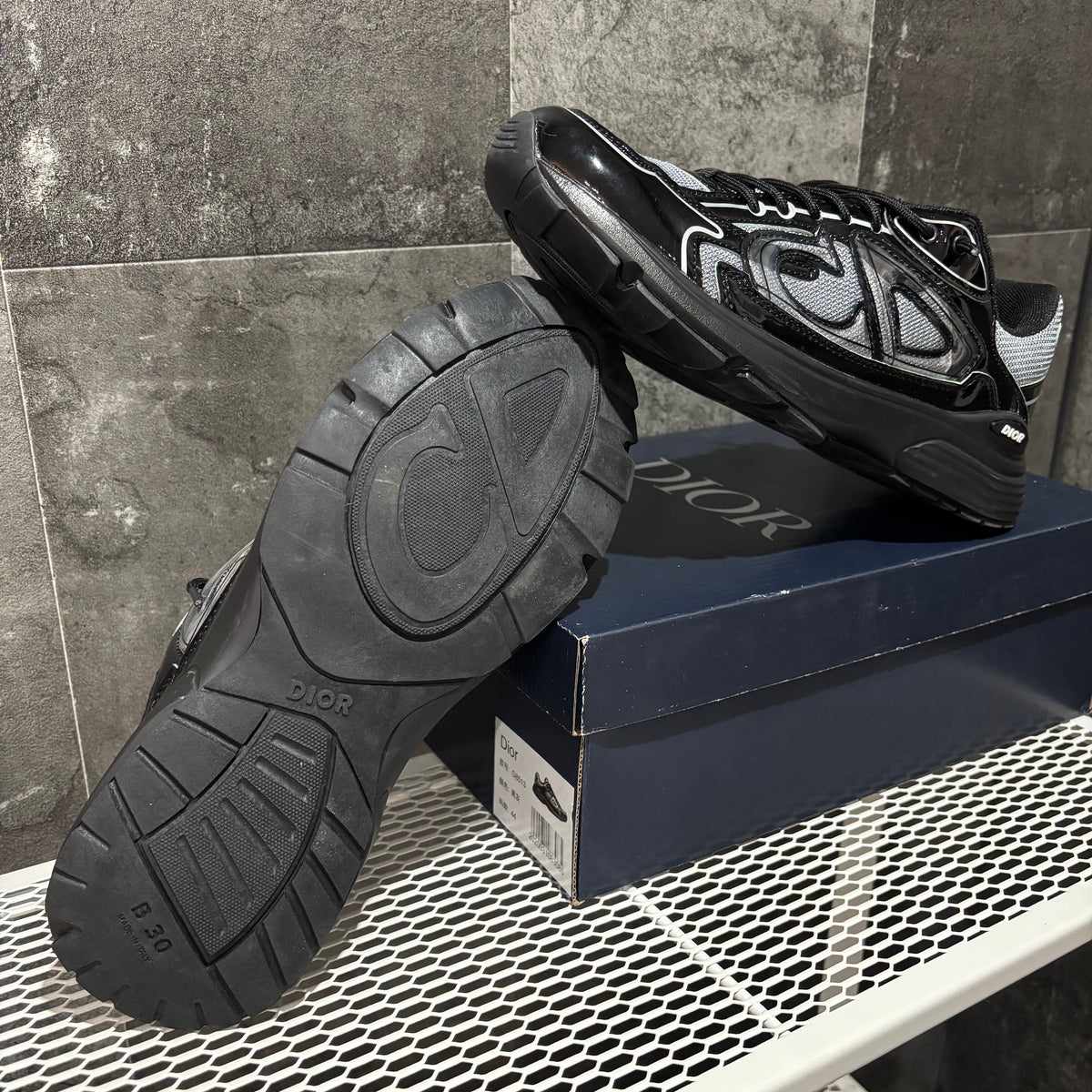 DIOR B30 BLACK & SILVER