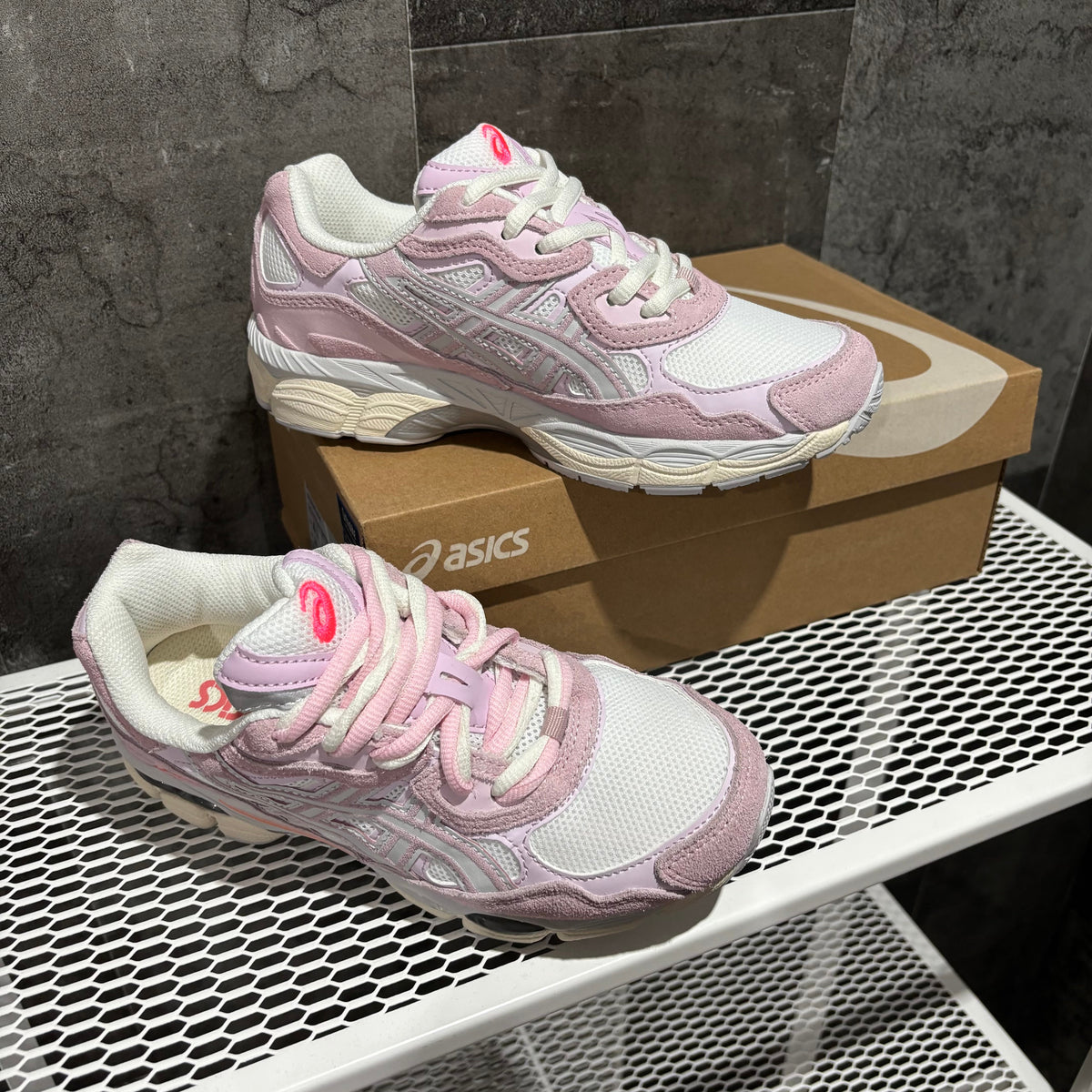 ASICS GEL NYC PINK