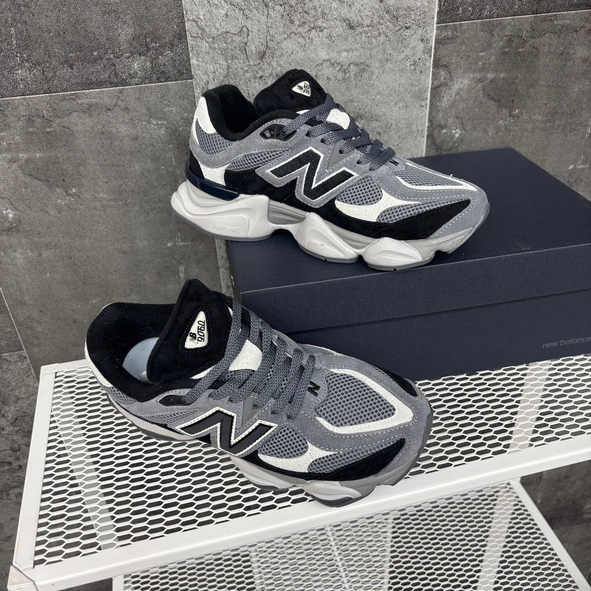 NEW BALANCE 9060