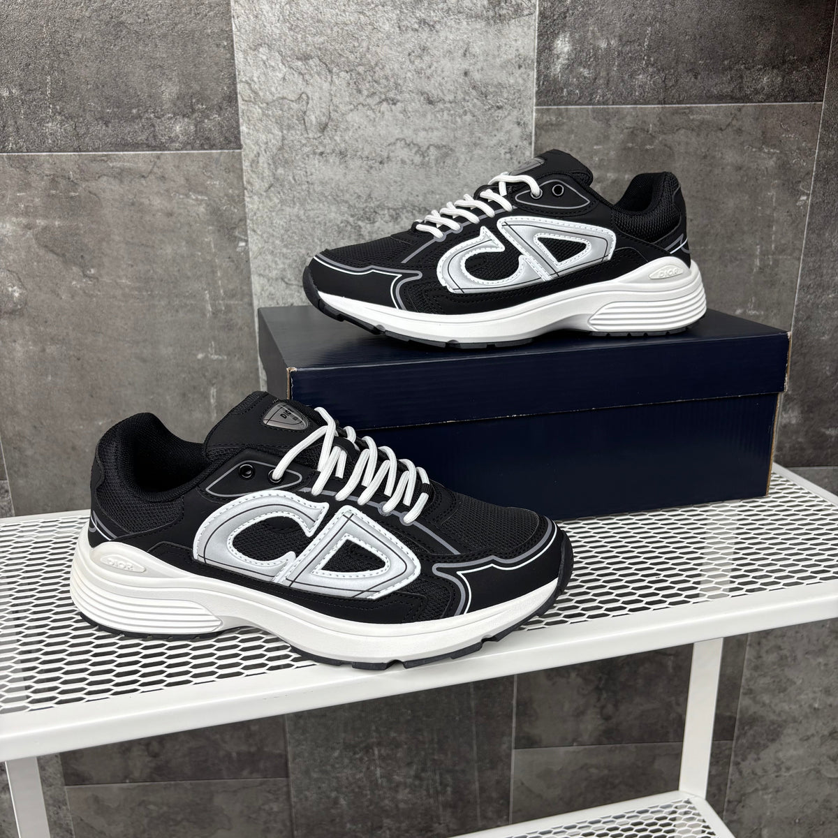 DIOR B30 BLACK/WHITE