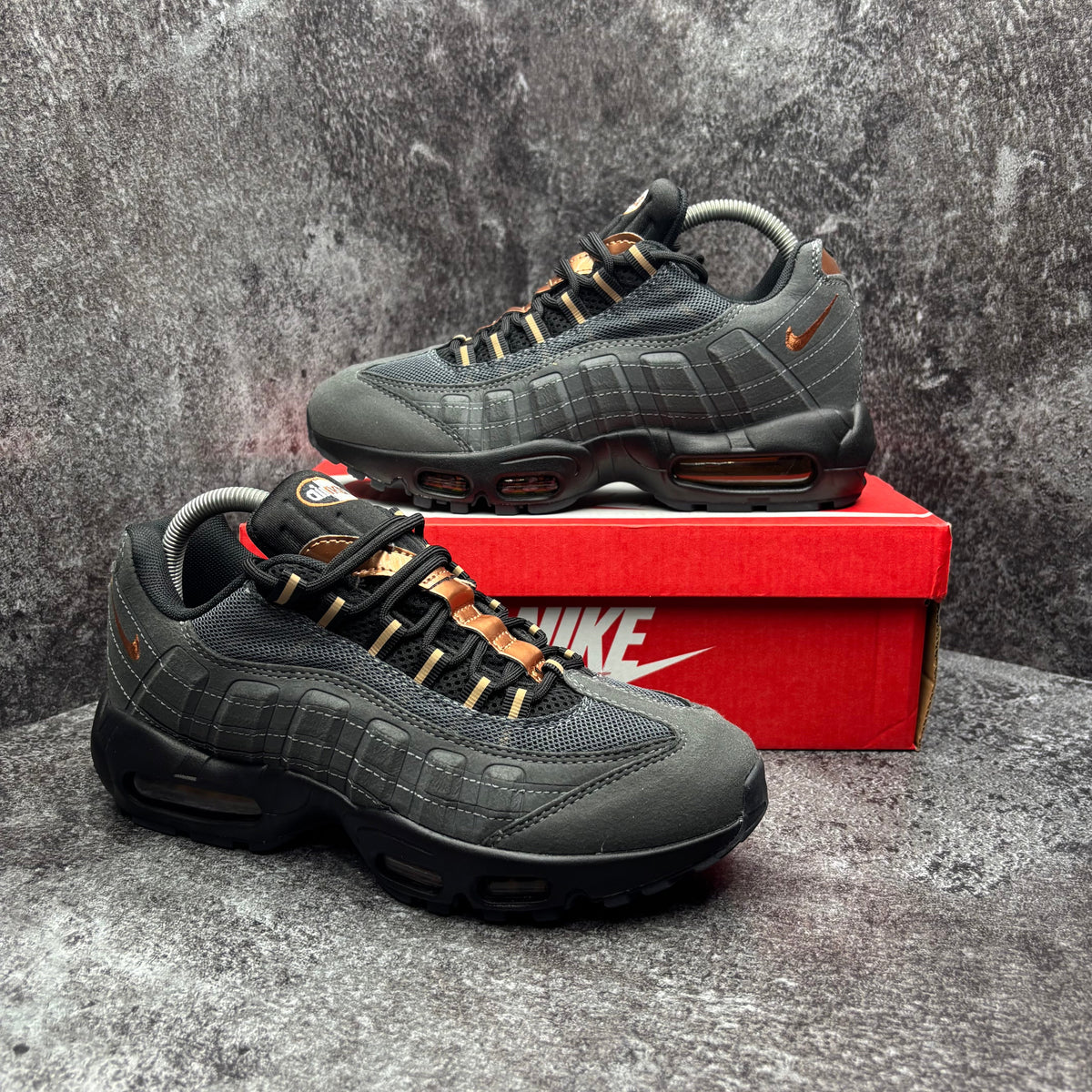 NIKE AIR MAX 95 GREY & ORANGE