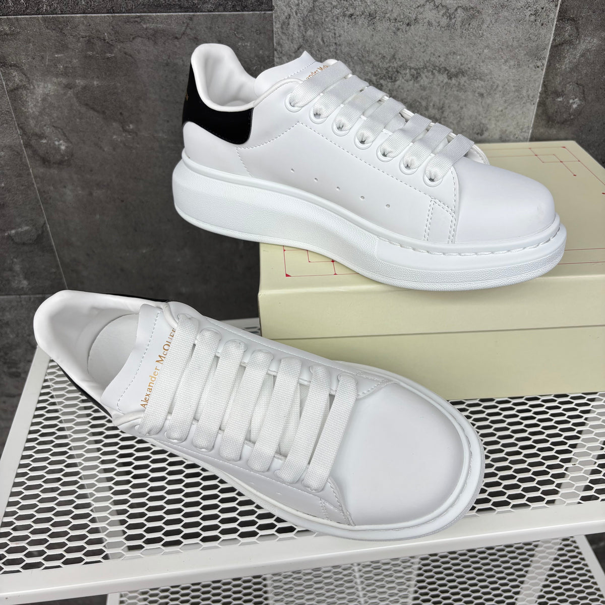 ALEXANDER MCQUEEN WHITE