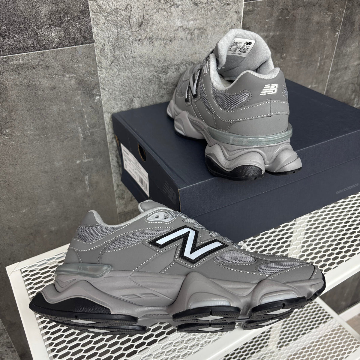 NEW BALANCE 9060