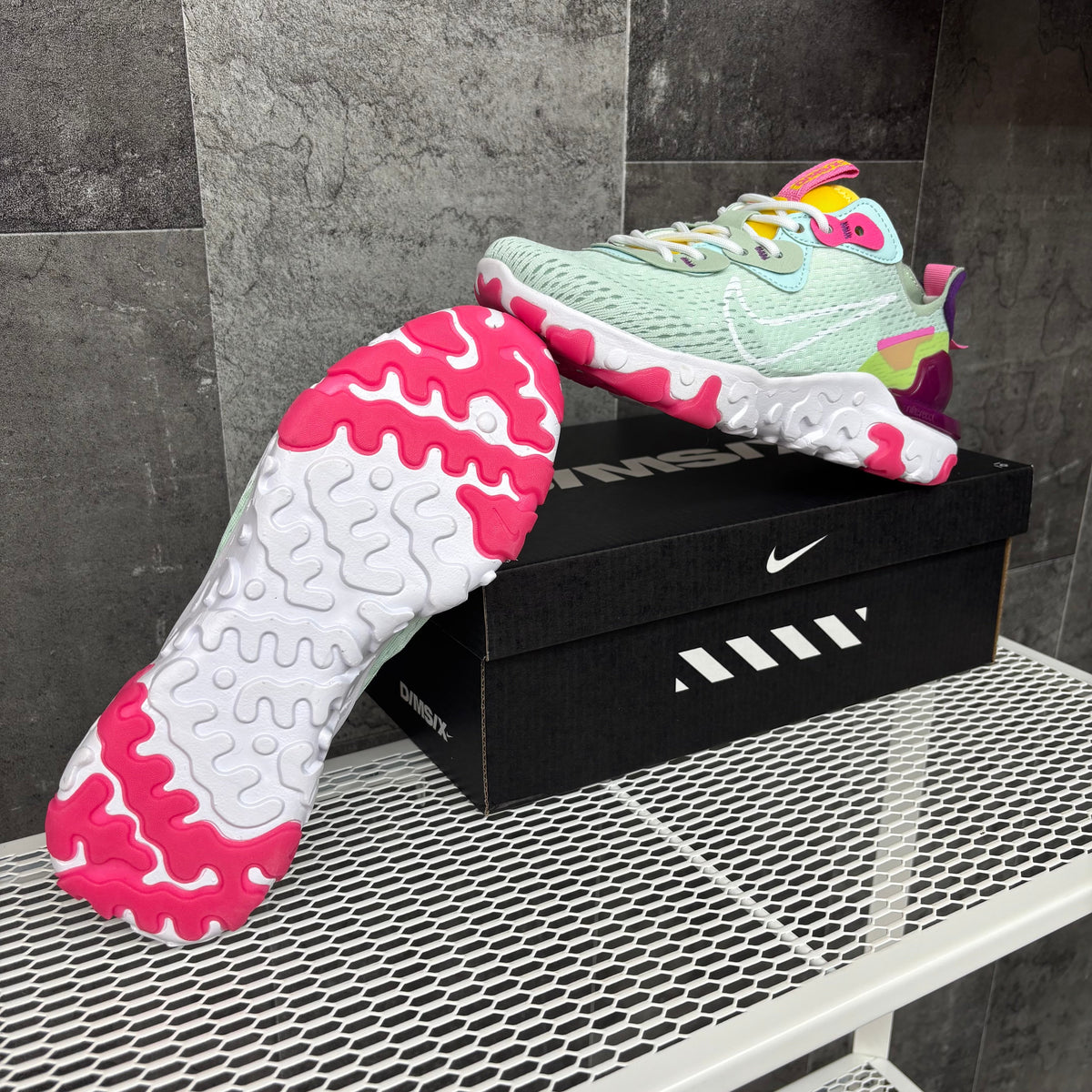 NIKE REACT VISION MX GREEN PINK YELLOW