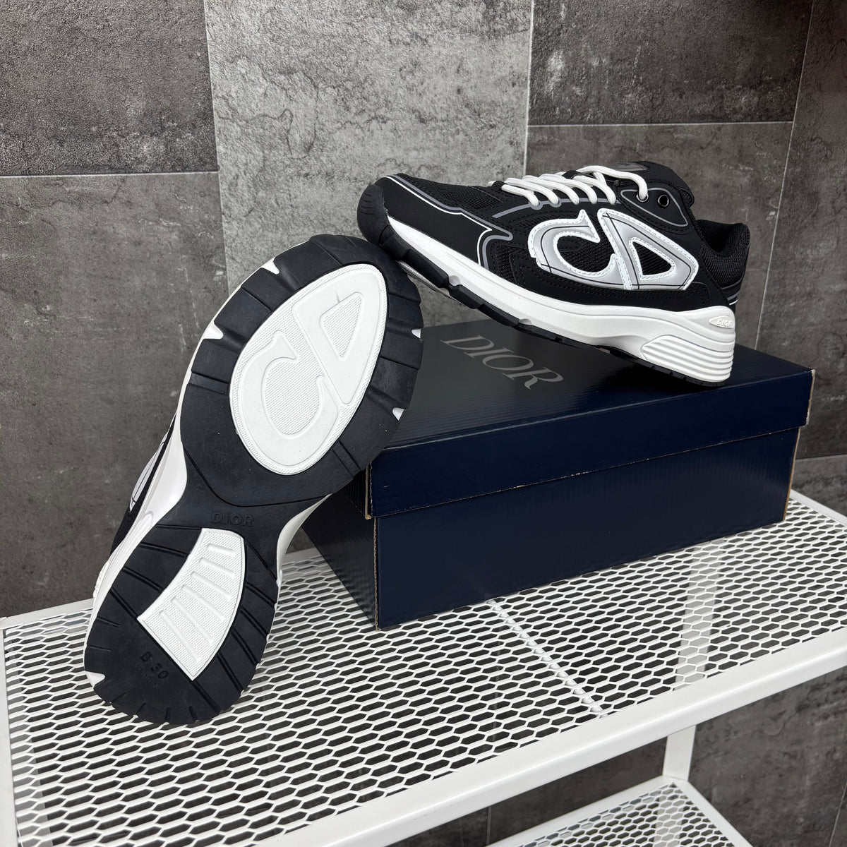 DIOR B30 BLACK/WHITE