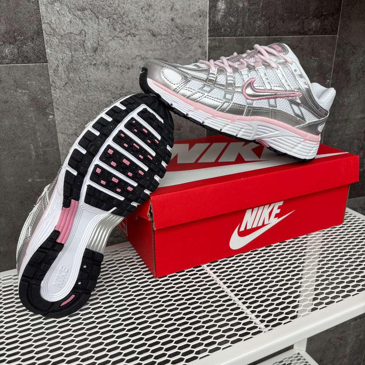 NIKE P-6000 WHITE & PINK