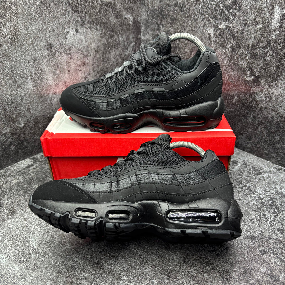 NIKE AIR MAX 95 BLACK