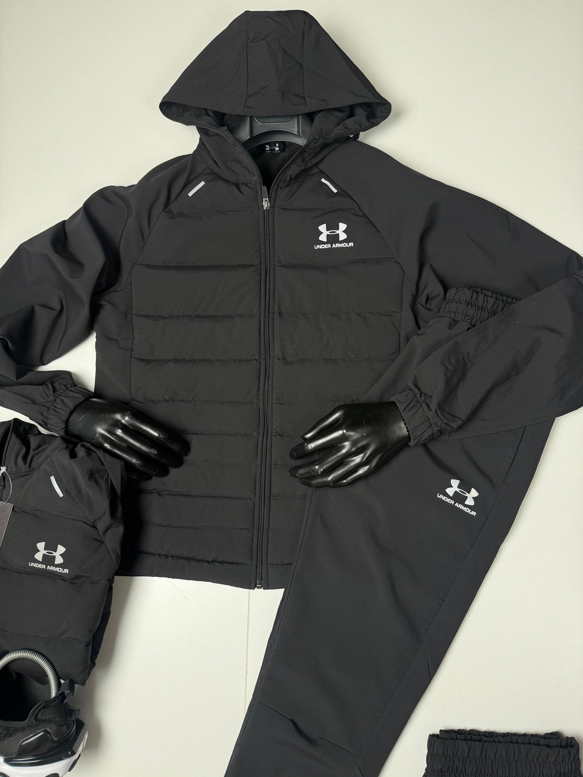 UNDER ARMOUR BLACK REFLECTANTE