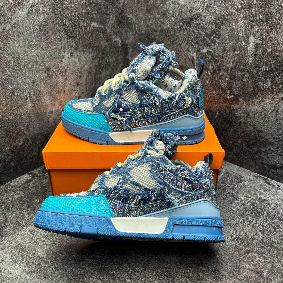 LOUIS VUITTON SKATE SWAROVSKI BLUE & SILVER