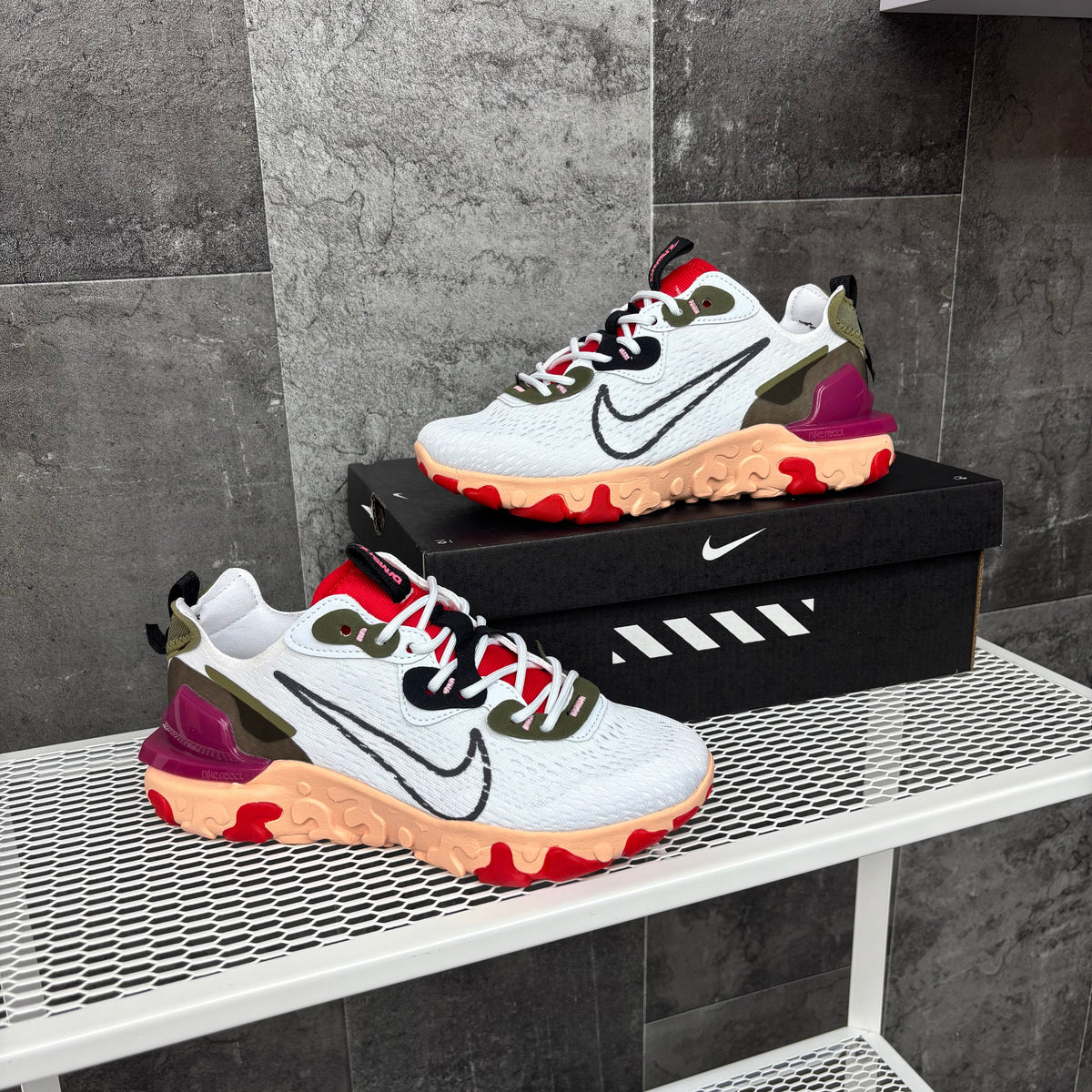 NIKE REACT VISION MX