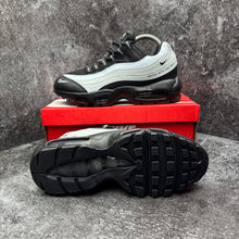 NIKE AIR MAX 95 BLACK & WHITE