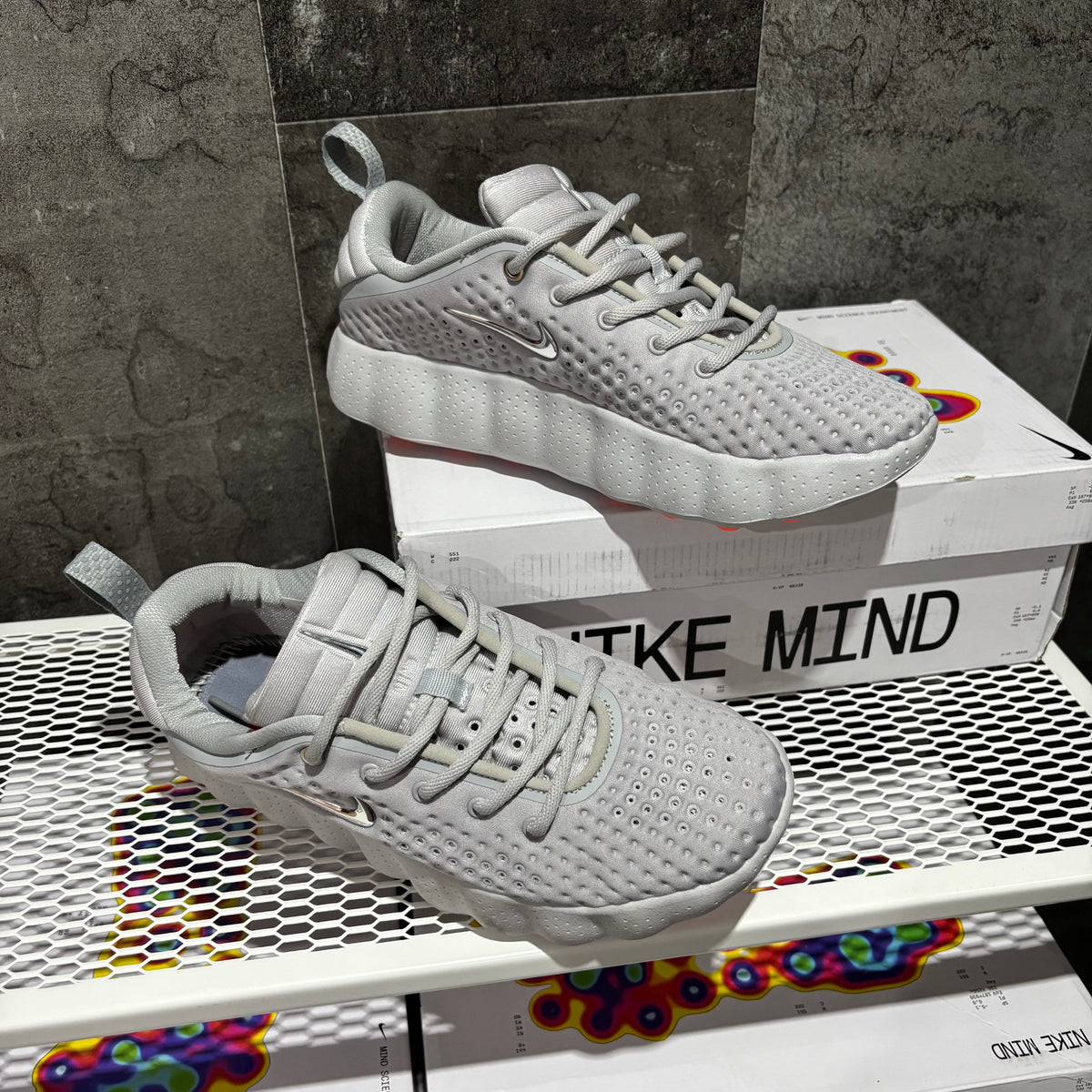 NIKE MIND GREY 002