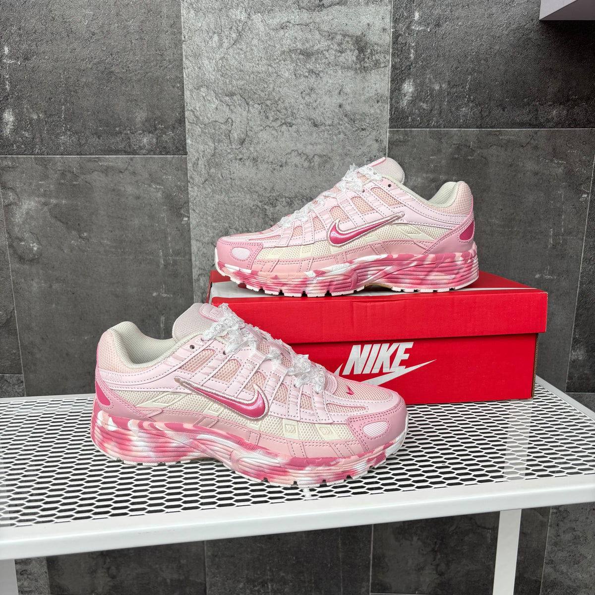 NIKE P-6000 ALL PINK