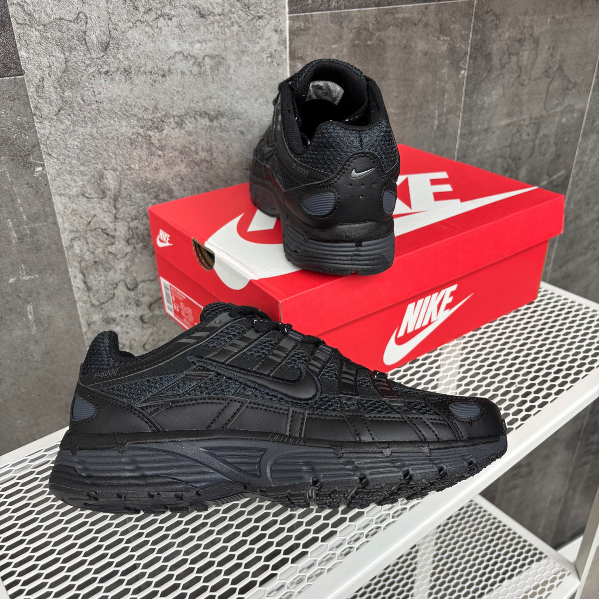 NIKE P-6000 ALL BLACK