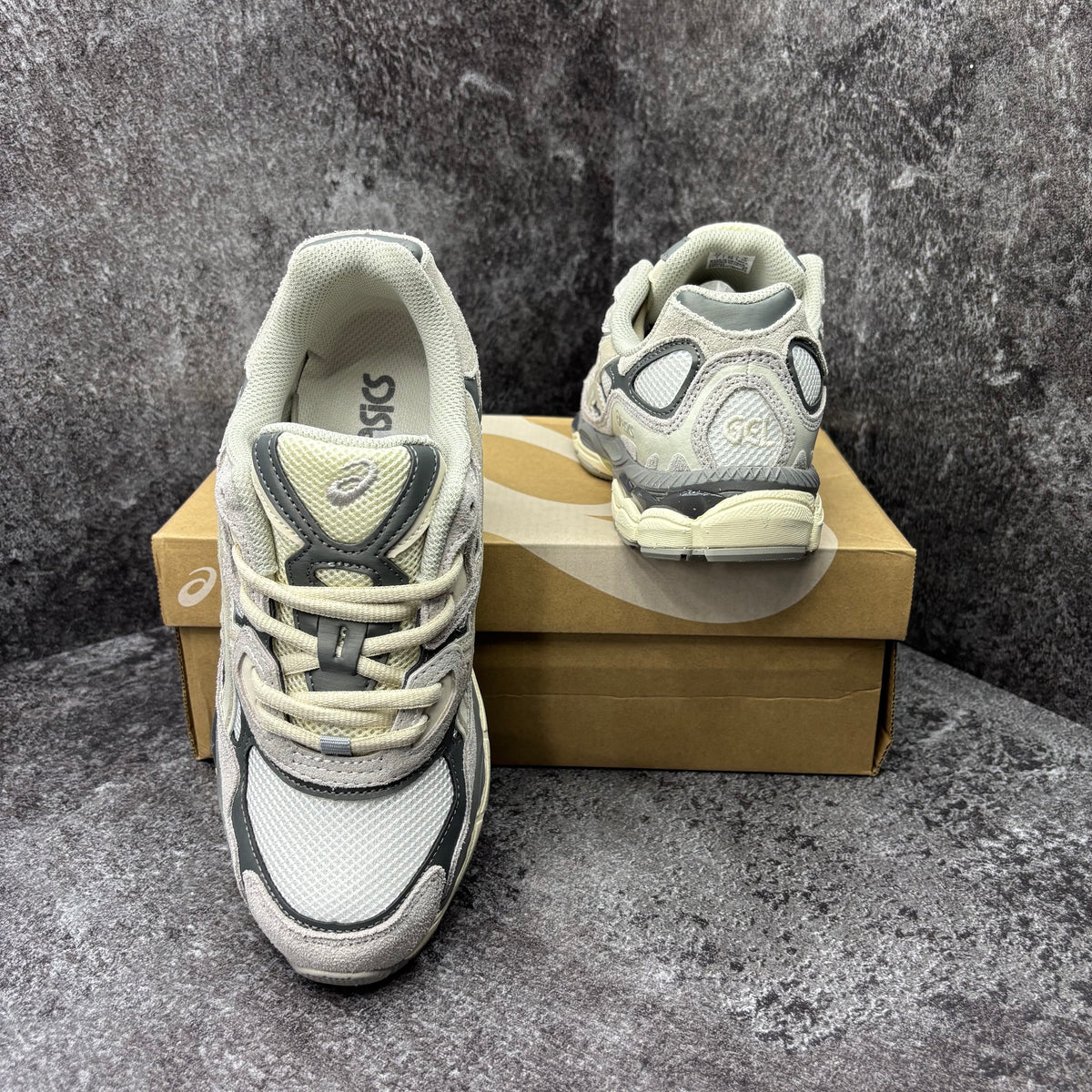ASICS BEIGE