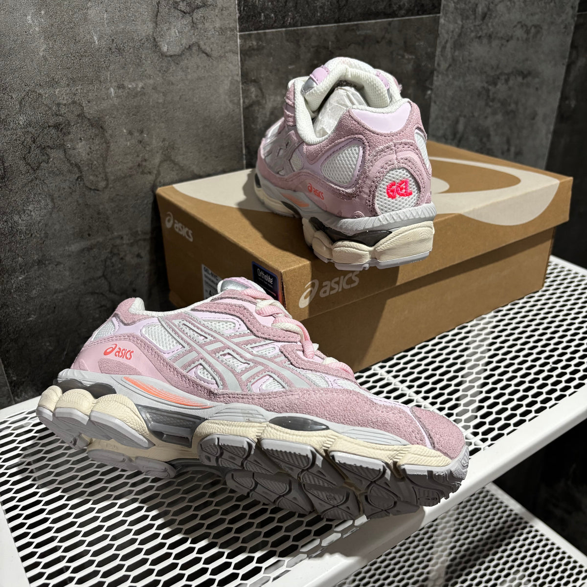 ASICS GEL NYC PINK