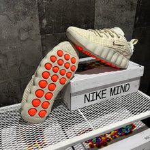 NIKE MIND BEIGE 002