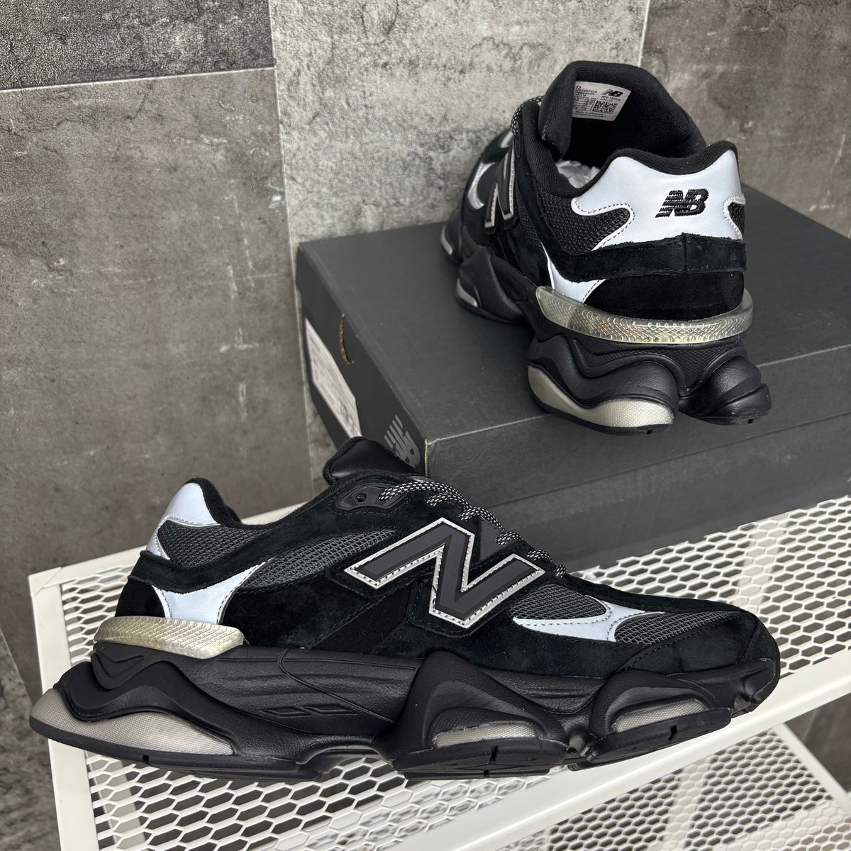 NEW BALANCE 9060