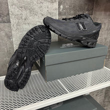 NEW BALANCE ALL BLACK 1906R