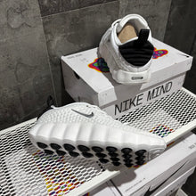 NIKE MIND WHITE & BLACK 002