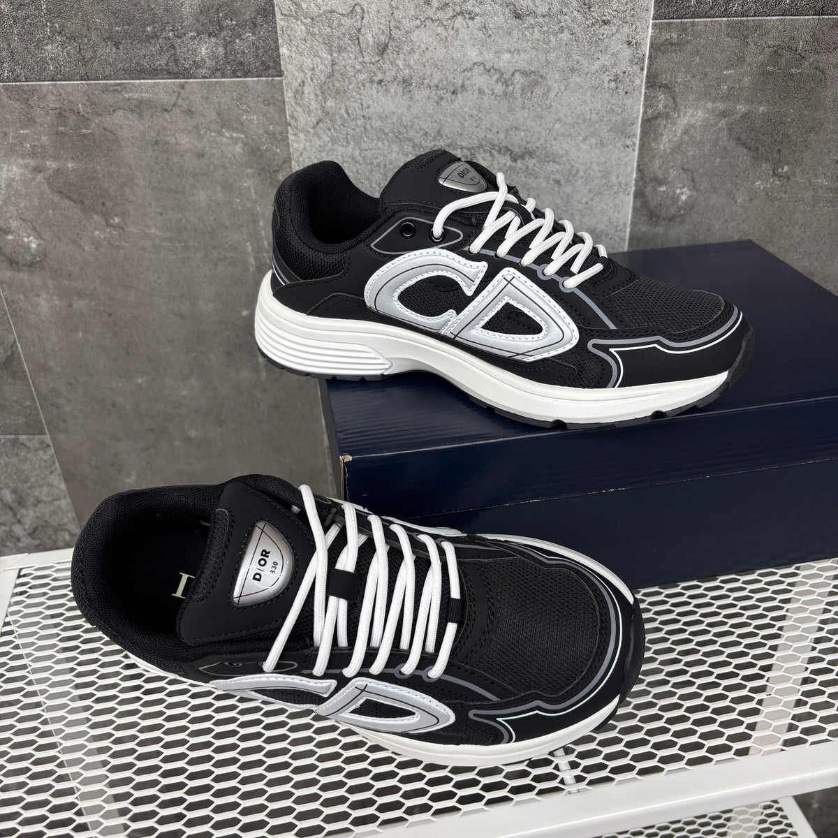 DIOR B30 BLACK/WHITE