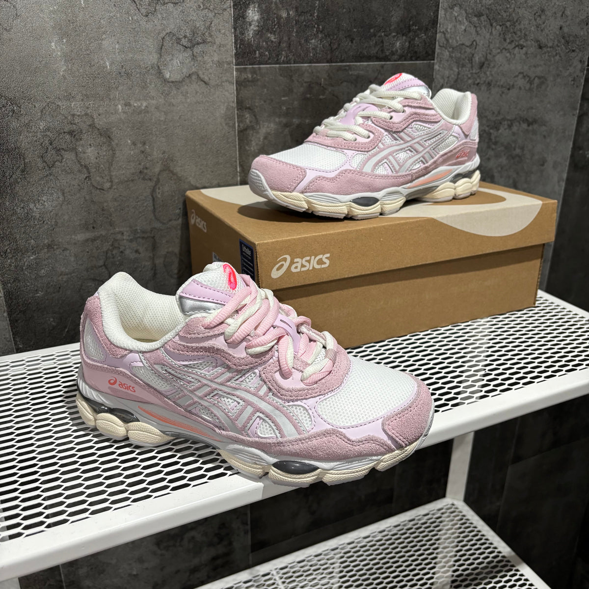 ASICS GEL NYC PINK