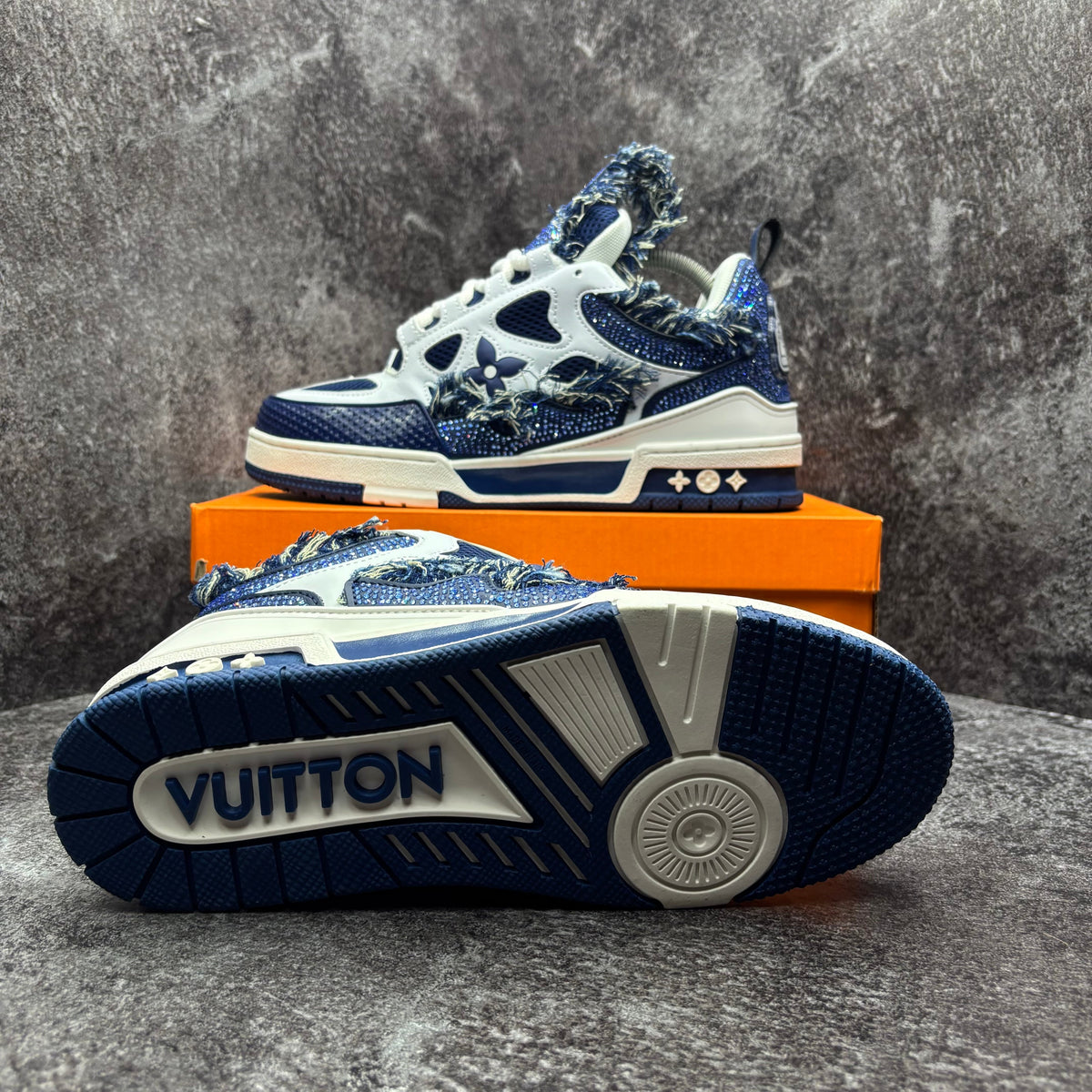 LOUIS VUITTON SKATE SWAROVSKI BLUE & WHITE