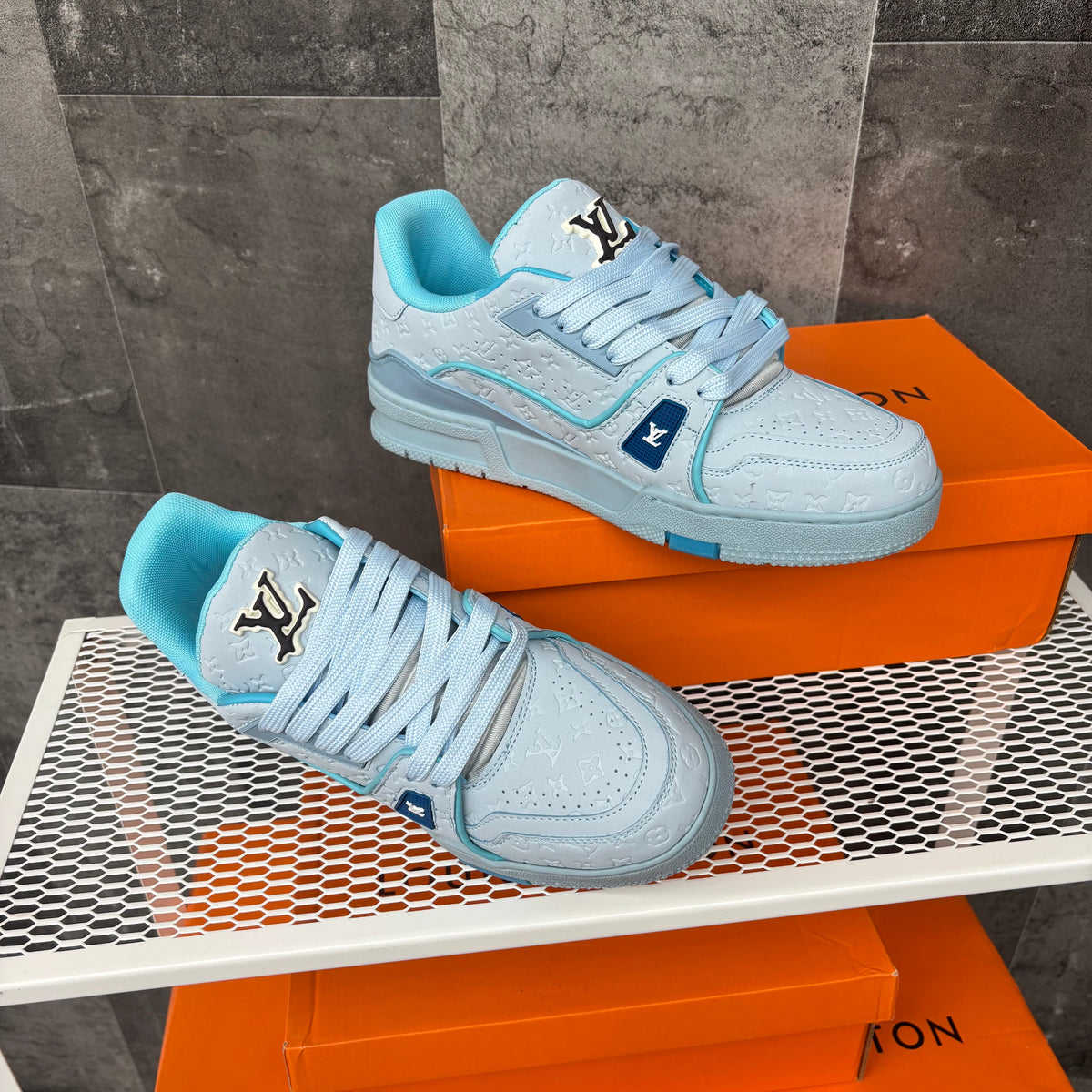 LOUIS VUITTON TRAINER BLUE
