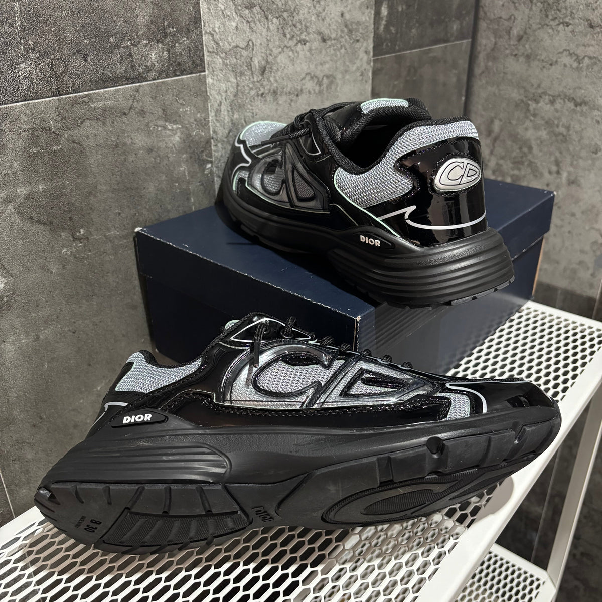 DIOR B30 BLACK & SILVER