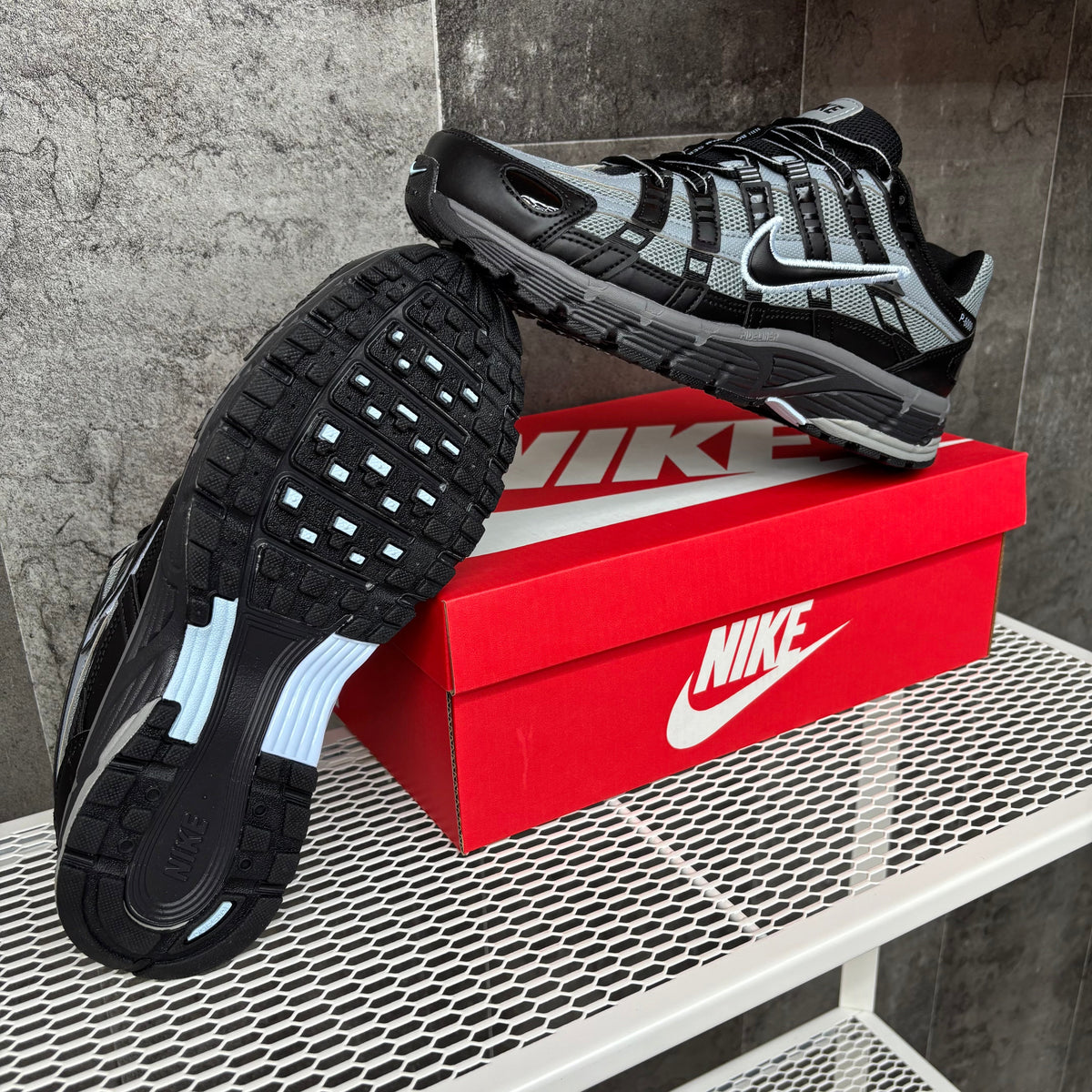 NIKE P-6000 GREY/BLACK