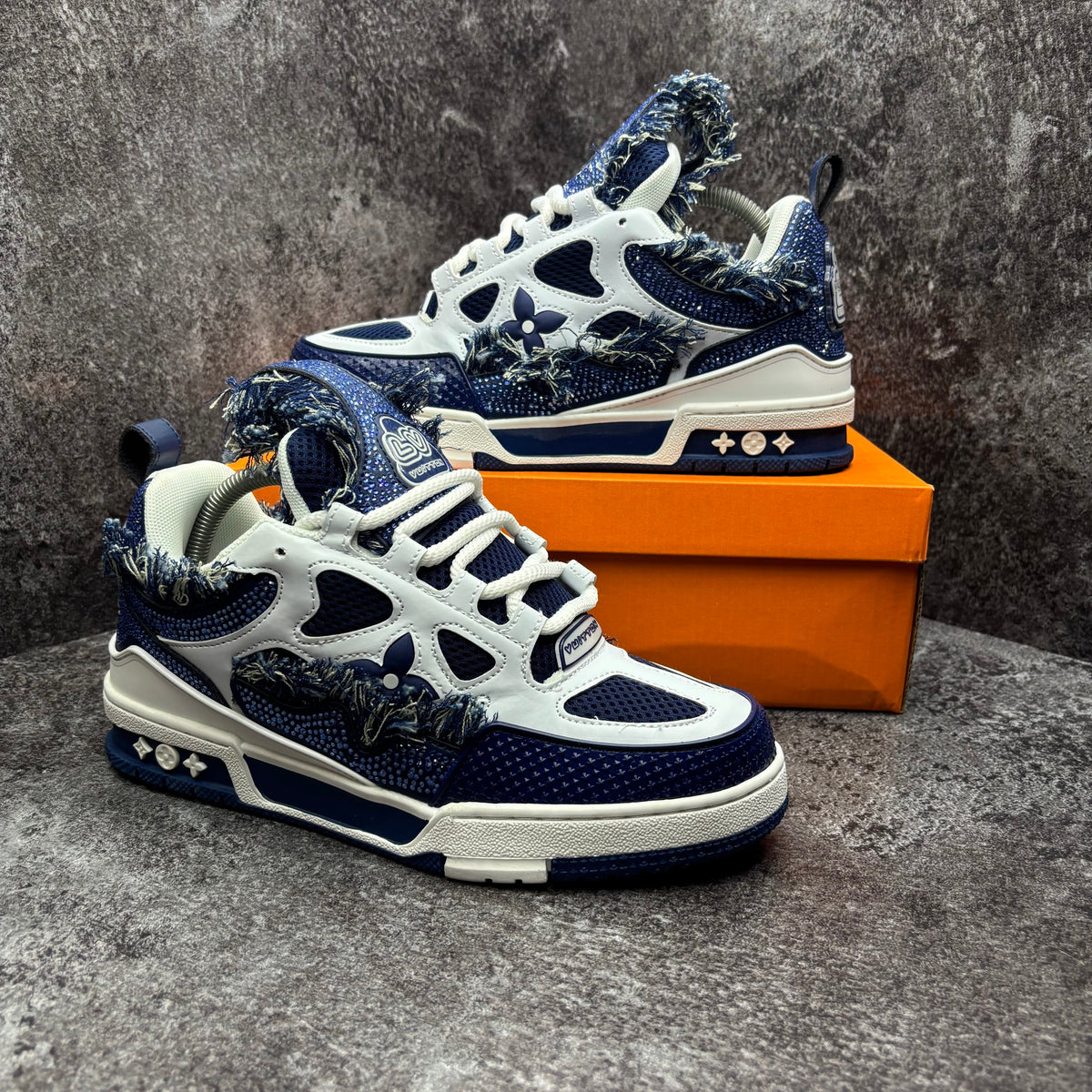 LOUIS VUITTON SKATE SWAROVSKI BLUE & WHITE