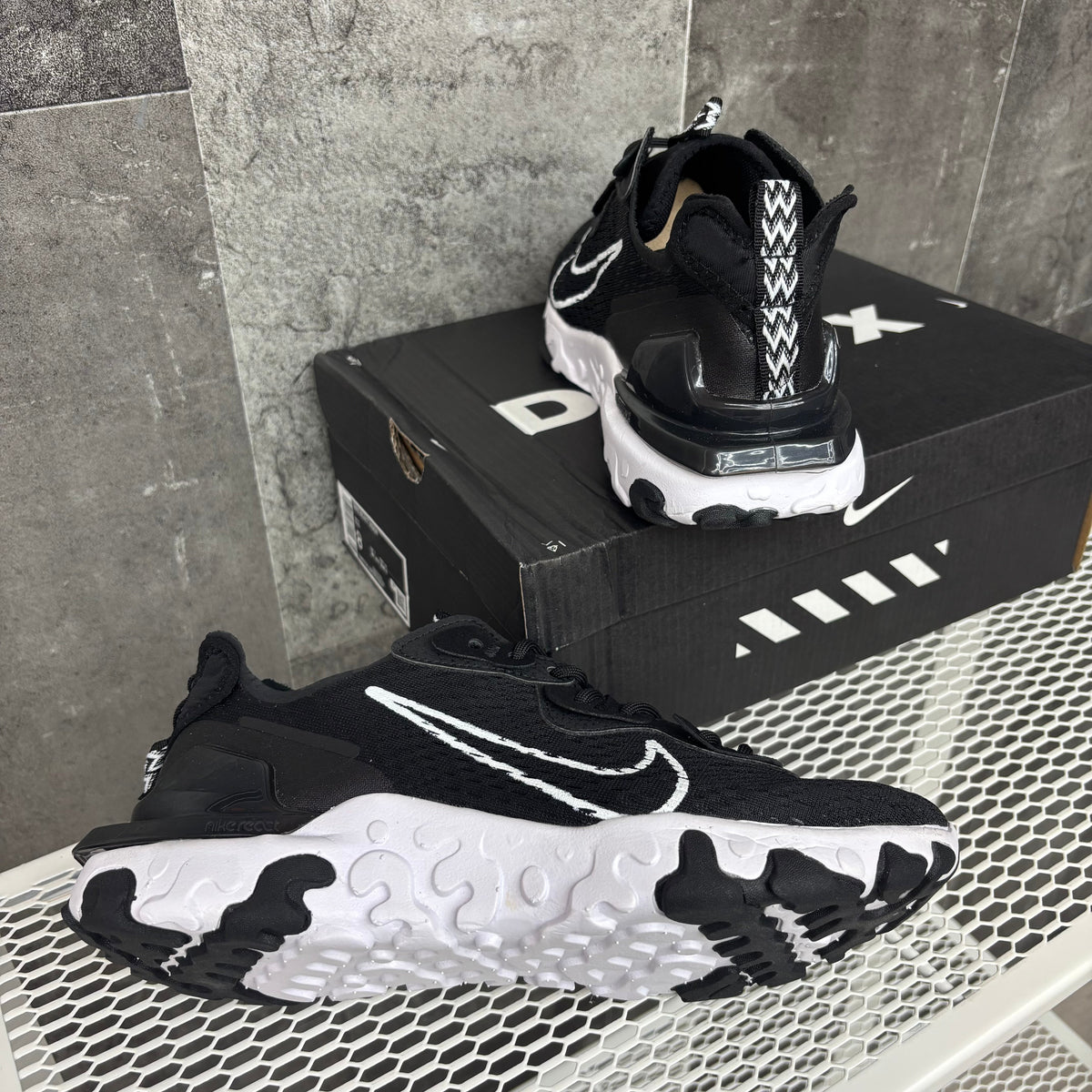 NIKE REACT VISION MX BLACK WHITE